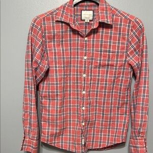 American Eagle Red Casual Button Down Shirt with Plaid Design